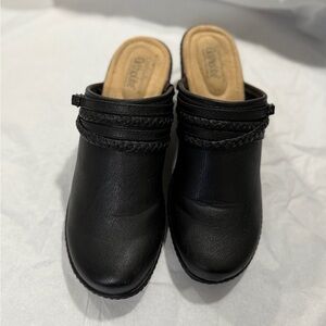 Black Women's Slip-On Shoes